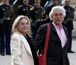 Véronique Sanson et son compagnon à la remise d'insigne de Gilbert Coullier, le 20 mai 2010.