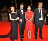 Montée des marches du film Uncle Boonmee Who Can Recall His Past Lives, le 21 mai à Cannes