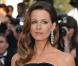 Kate Beckinsale lors de la montée des marches de la cérémonie de clôture du Festival de Cannes, le 23 mai 2010