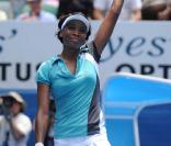 Venus Williams et les années 2000 : 10 ans de looks en courts complètement fous, fashion, bariolés, osés et courts évidemment ! Ici à l'Open de Melbourne en janvier 2008. 