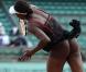Venus Williams : Très à l'aise avec sa nuisette et ses fesses rebondies à Roland-Garros, redécouvrez dix ans de looks fous !