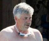 Carlo Ancelotti, entraîneur du club champion d'Angleterre Cheslea et sa compagne Marina Cretu à Miami en Floride le 27 mai 2010