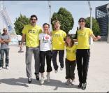 Aurélie Vaneck et Elodie Varlet, Ninon et Estelle de Plus Belle La Vie, s'entraînent pour la course La Marseillaise des Femmes. Ici, à Marseille, au Stade Vélodrome, le 30/05/10