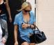 Lindsay Lohan : mini short, bracelet électronique à la cheville... et pas de soutien-gorge !
