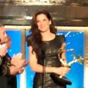 Sandra Bullock : sublime pour sa première sortie depuis son divorce... et honorée devant le beau Bradley Cooper !