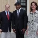 Festival de Monte-Carlo 2010 : le prince Albert est un président heureux avec sa douce Charlene Wittstock !