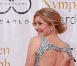 Elizabeth Mitchell, de Lost et V, radieuse au Festival de Monte-Carlo (10 juin 2010 à Monte-Carlo)