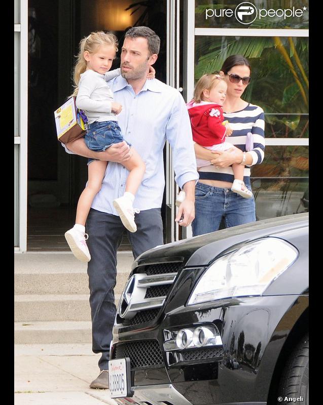 Violet, Ben, Seraphina et Jennifer  (12 juin 2010 à Brentwood)