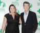 Pierce Brosnan jamais sans sa voluptueuse épouse et Michelle Rodriguez... voient la vie en vert !