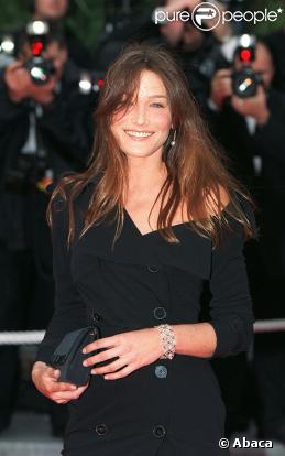 Carla Bruni toujours au top !