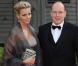 Albert II de Monaco et Charlene Wittstock prenaient part, le vendredi 18 juin 2010, au banquet et au gala donné en l'honneur du mariage de Victoria de Suède et Daniel Westling, célébré le lendemain.