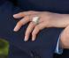 Charlene Wittstock et Albert annoncent leurs fiançailles le 23 juin 2010. Quelle bague ! 