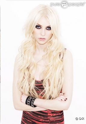 Taylor Momsen présente sa deuxième collection pour NEW LOOK. Une ligne intitulée Summer Idols et disponible depuis le 22 juin ! 