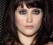 Regardez les préparatifs minutieux de... l'enlèvement de la superbe Gemma Arterton !