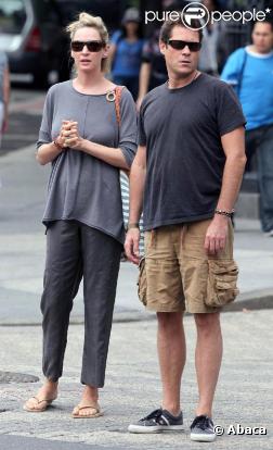 Uma Thurman et Arpad Busson, décontractés à New York. Juin 2010