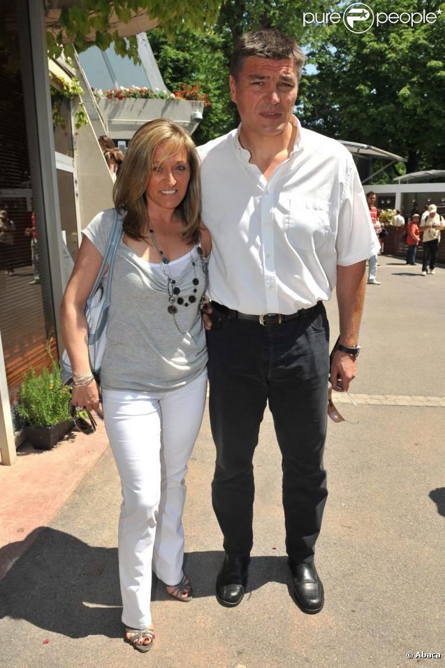 David Douillet et son épouse Valérie à Roland-Garros, en juin 2010. 