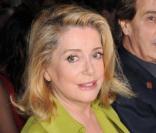 Catherine Deneuve lors du défilé Jean-Paul Gaultier le 7/07/07 à Paris