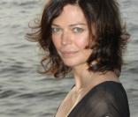 Marianne Denicourt s\'engage aux côtés de l\'association Afghanistan demain qui construit des écoles et part faire un reportage pour dénoncer les conditions des femmes.