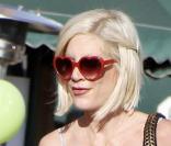 Tori Spelling et ses enfants à Los Angeles, le 7 juillet 2010