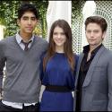 Dev Patel, Jackson Rathbone et la radieuse Nicola Peltz dans les somptueux jardins parisiens !