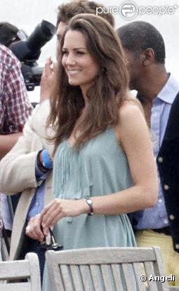 Kate Middleton assiste à une partie de poplo de son chéri le prince  William