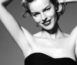 Eva Herzigova pour Janet & Janet