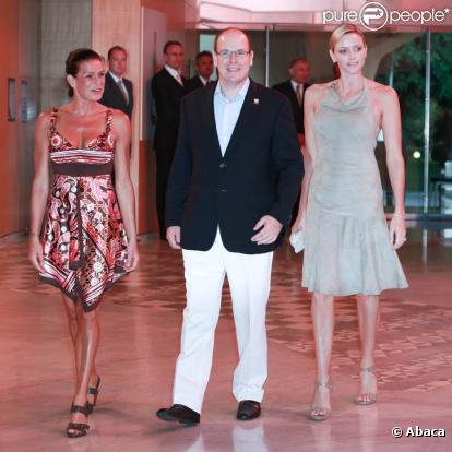 Forbes a publié en juillet 2010 son traditionnel palmarès des fortunes royales : Albert de Monaco est 8e avec 700 millions d'euros de patrimoine.