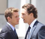 Matthew McConaughey et Ryan Phillippe sur le tournage du film The Lincoln Lawyer le 16 juillet 2010 à Los Angeles