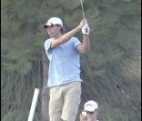 Rafael Nadal, sous le regard de sa chère Xisca, aime se ressourcer en jouant au golf sur son île de Majorque (photo : 19 juillet 2010)