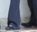 Carla Bruni et Nicolas Sarkozy sur le perron de l'Elysée le 25/07/10 afin de féliciter les coureurs français du Tour de France