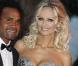 Vendredi 30 juillet 2010, Albert de Monaco, avec sa fiancée Charlene et sa soeur Stéphanie, présidait le 62e gala de la Croix-Rouge Monégasque. Adriana Karembeu, venue avec son époux Christian, était maîtresse de cérémonie.