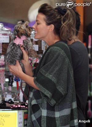 Kate Beckinsale avec sa fille Lily et son mari Len Wiseman le 31 juillet 2010 à Brentwood