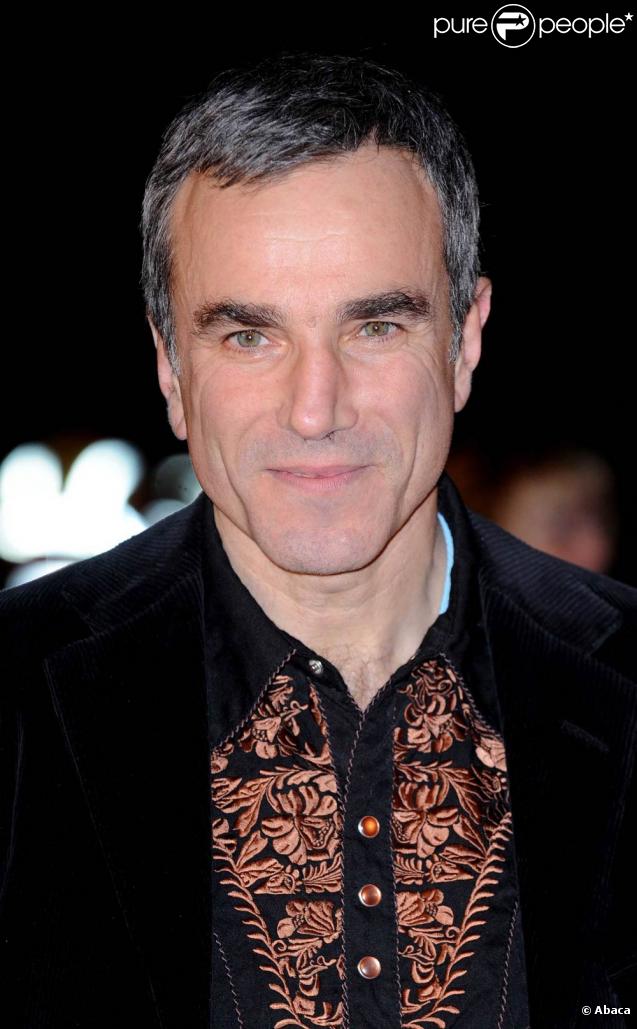 Daniel Day-Lewis sera le Professeur Moriarty dans  Sherlock Holmes 2. 