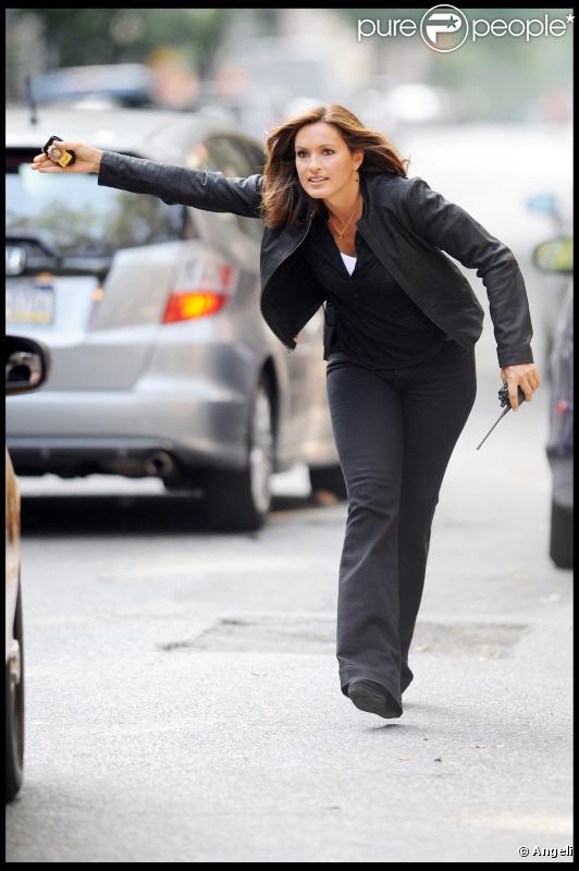 Mariska Hargitay sur le tournage d'un épisode de New York Unité Spéciale le 9 août 2010 à New York
