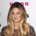 Drew Barrymore, sublime, a rivalisé de beauté avec un très célèbre Petit Chaperon Rouge !
