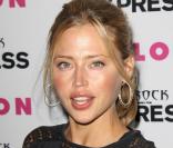 Estella Warren lors de la soirée Nylon au club The London à West Hollywood dans Los Angeles le 10 août 2010