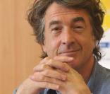 Trop cher, Daniel Auteuil est remplacé par François Cluzet au côté d'Omar Sy dans Intouchables, nouveau film du tandem Toledano/Nakache
