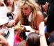 La chanteuse américaine Kesha donne un mini concert dans l'émission Today Show à New York, le 13 août 2010