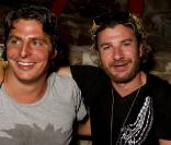 Michaël Youn et sa compagne Isabelle Funaro, dans un club à St-Barth