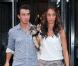Joe Jonas et son épouse, Danielle Deleasa, à la sortie de leur hôtel à New York, lundi 16 août.