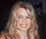 Claudia Schiffer sublimissime, lors de la soirée Revlon du 13 juin 1992<br />