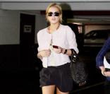 Lindsay Lohan ultra stylée, pour aller voir son avocat à Los Angeles, le 30 août 2010 