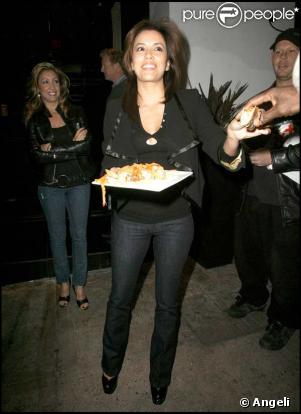 Eva Longoria piège les paparazzi pour couvrir Cameron Diaz