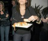 Eva Longoria piège les paparazzi pour couvrir Cameron Diaz