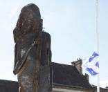 La statue de Johnny Hallyday à Verneuil-sur-Avre