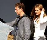 Shia LaBeouf et Rosie Huntington-Whiteley sur le tournage de  Transformers 3 , à Chicago, en juillet 2010.