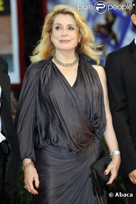 Catherine Deneuve à l'occasion de la présentation de  Potiche , dans le cadre de la 67e Mostra de Venise, le 4 sepetembre 2010.