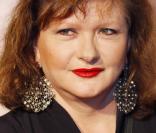 Catherine Jacob figure avec Delphine Chanéac au casting de  Demain, je me marie , une comédie  sentimentale et familiale.  