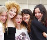 Jemina West, Blandine Bellavoir, Clemence  Bretecher, Anne Charrier et Deborah Grall forment le casting de  charme de la fiction  Maison Close .  