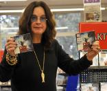 Dans la foulée de la parution de son 10e album studio, Scream, en juin 2010, Ozzy Osbourne s'est lancé dans une tournée marathon de 18 mois.